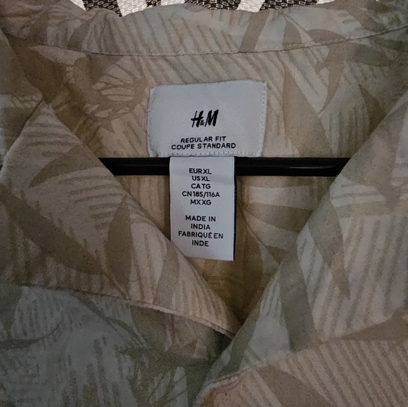 Men's H&M Hawaiian Shirt - Picture 2 of 5